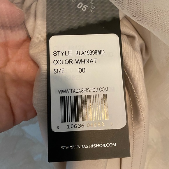 Tadashi Shoji Adriane Floral Embroidered Tea Length Dress Size 00 - Picture 6 of 8